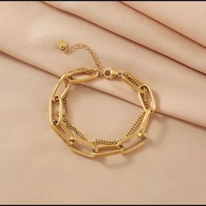 Gold link chain bracelet
